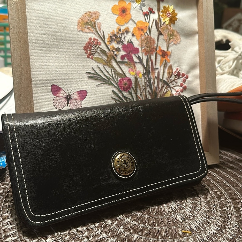 Women’s Black Wallet-Vintage La Collezione